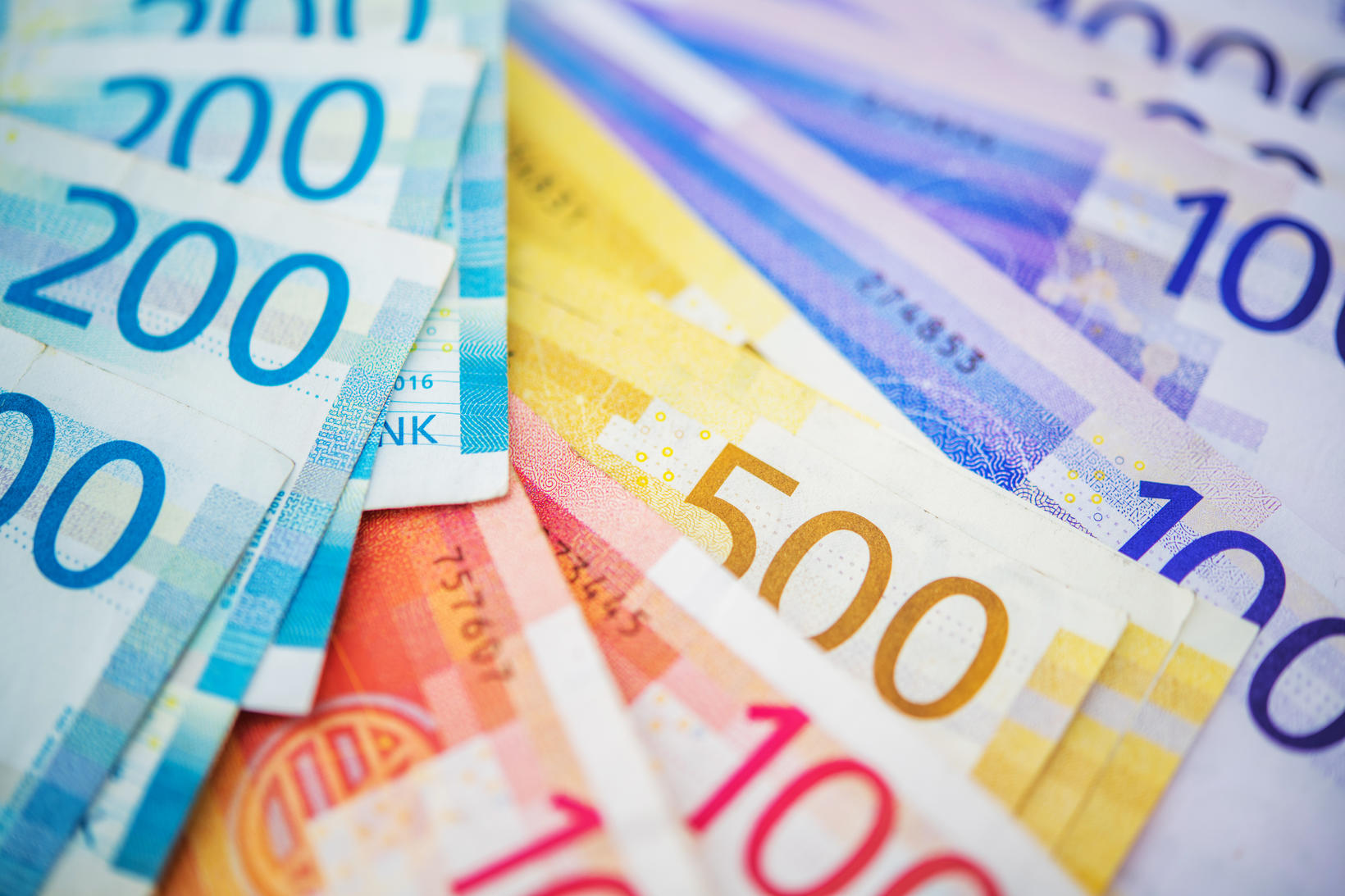 No longer buying Norwegian, Swedish or Danish krone - Iceland Monitor