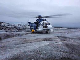 The Coast Guard's helicopter was called out to Svínafellsjökull glacier, south of Vatnajökull glacier, around 11 pm last night.