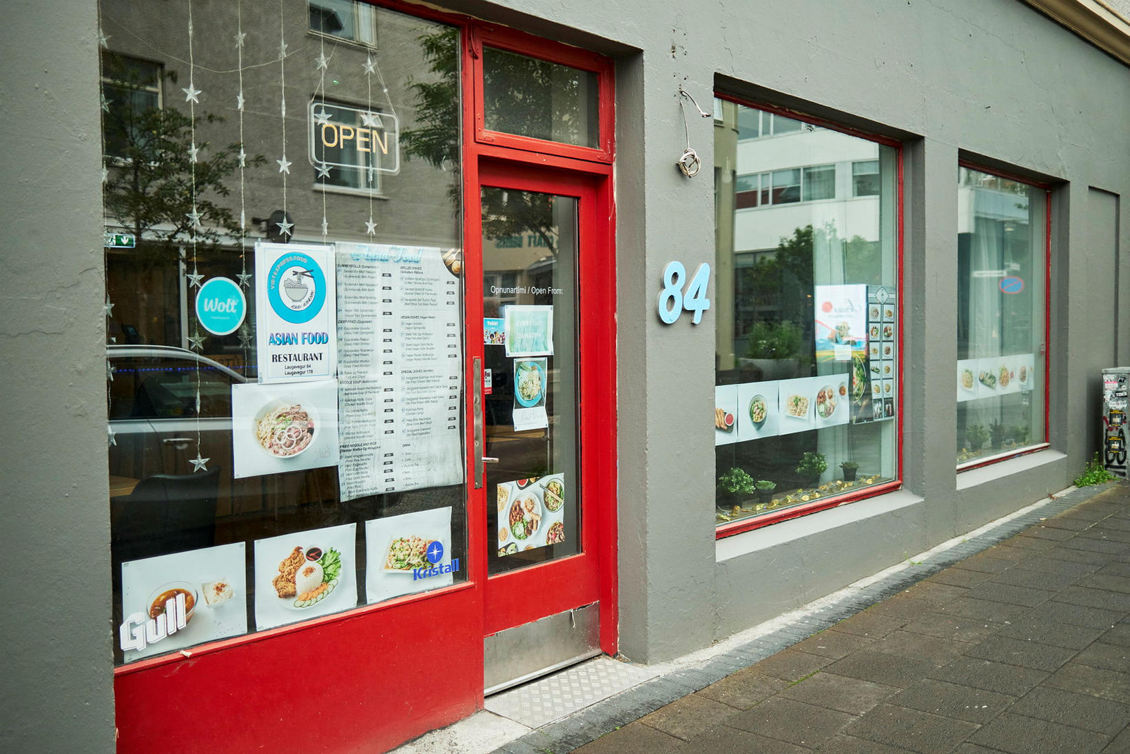 Am Laugaveg 84 befindet sich das Restaurant Asian Food.  Es gab am…