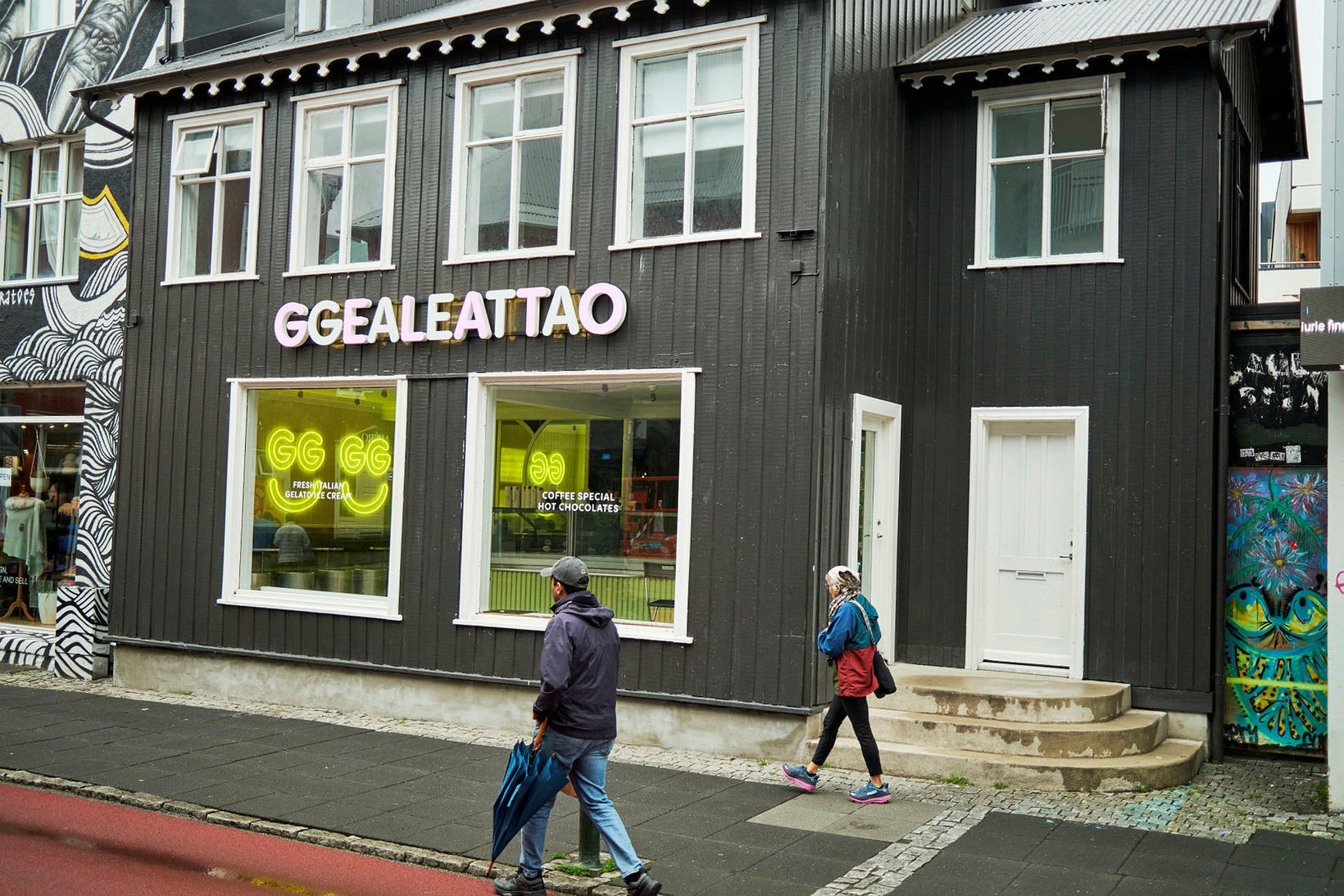 Der Macland-Laden existierte dort mehrere Jahre lang.  Bevor es war…