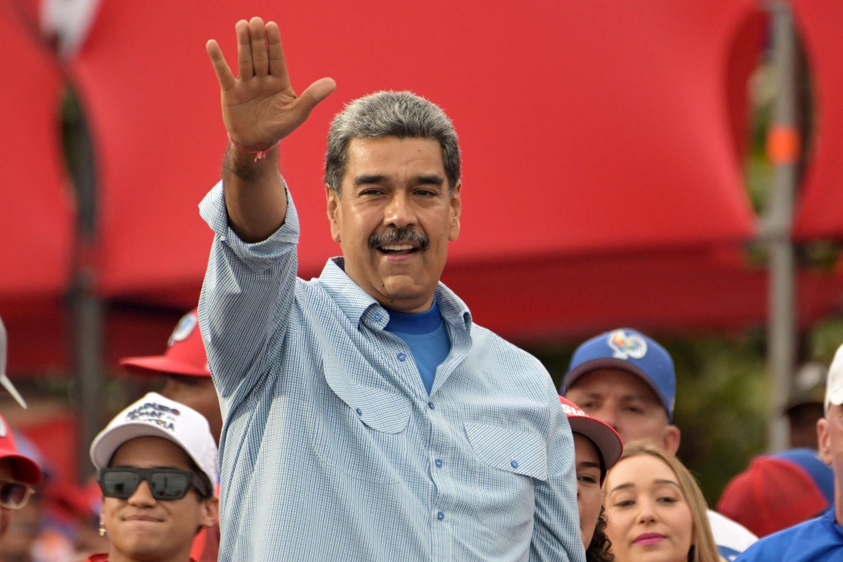 Nicolás Maduro á kosningafundi í vikunni.