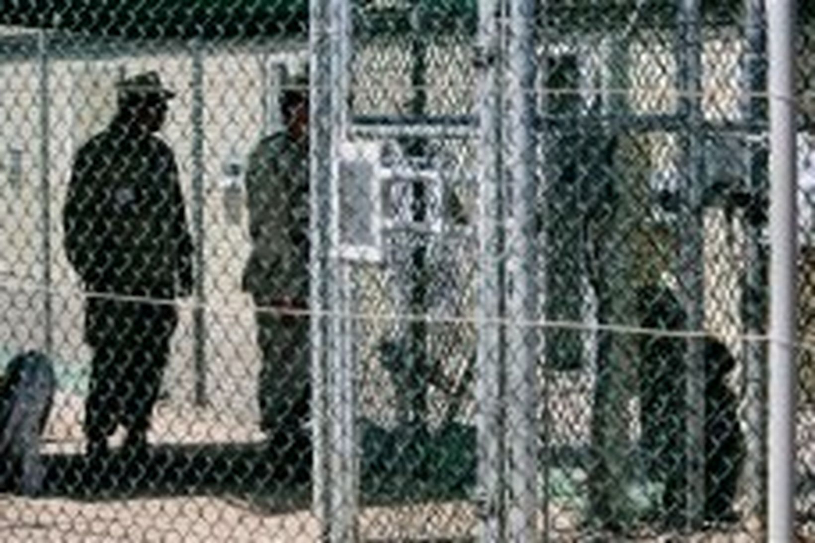 Frá fangabúðunum við Guantanamo flóa á Kúbu