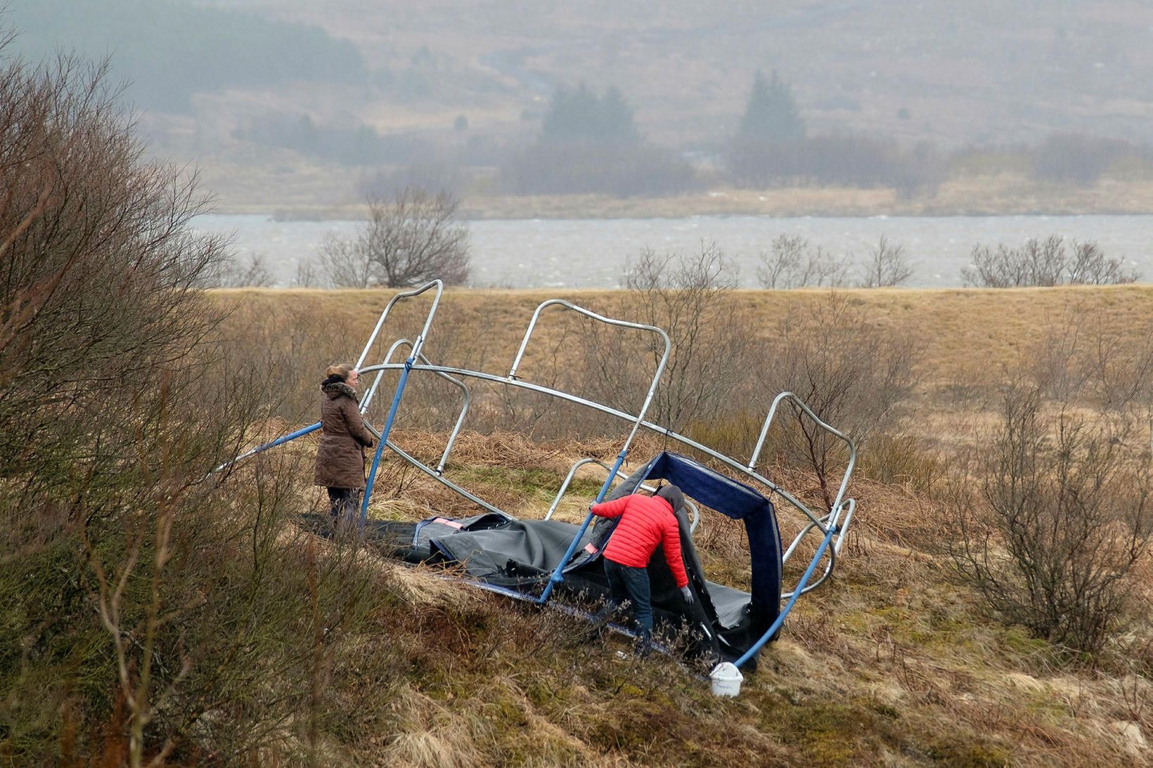 Trampólín eiga það til að fjúka.