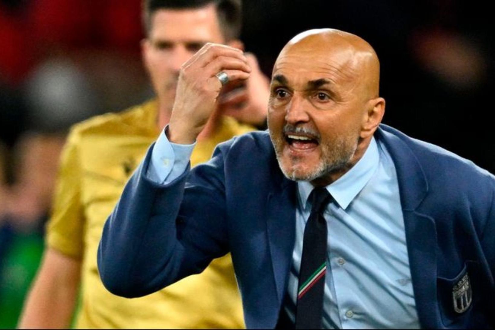 Luciano Spalletti heldur starfi sínu sem þjálfari Ítala.