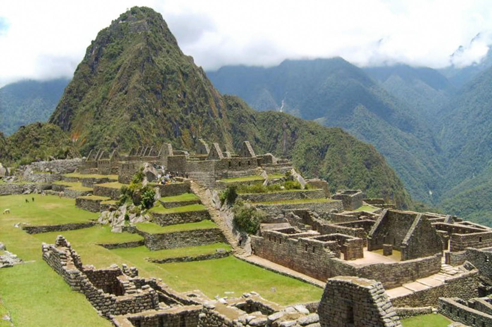 Týnda borgin Machu Picchu er án efa frægasta kennileiti Perú