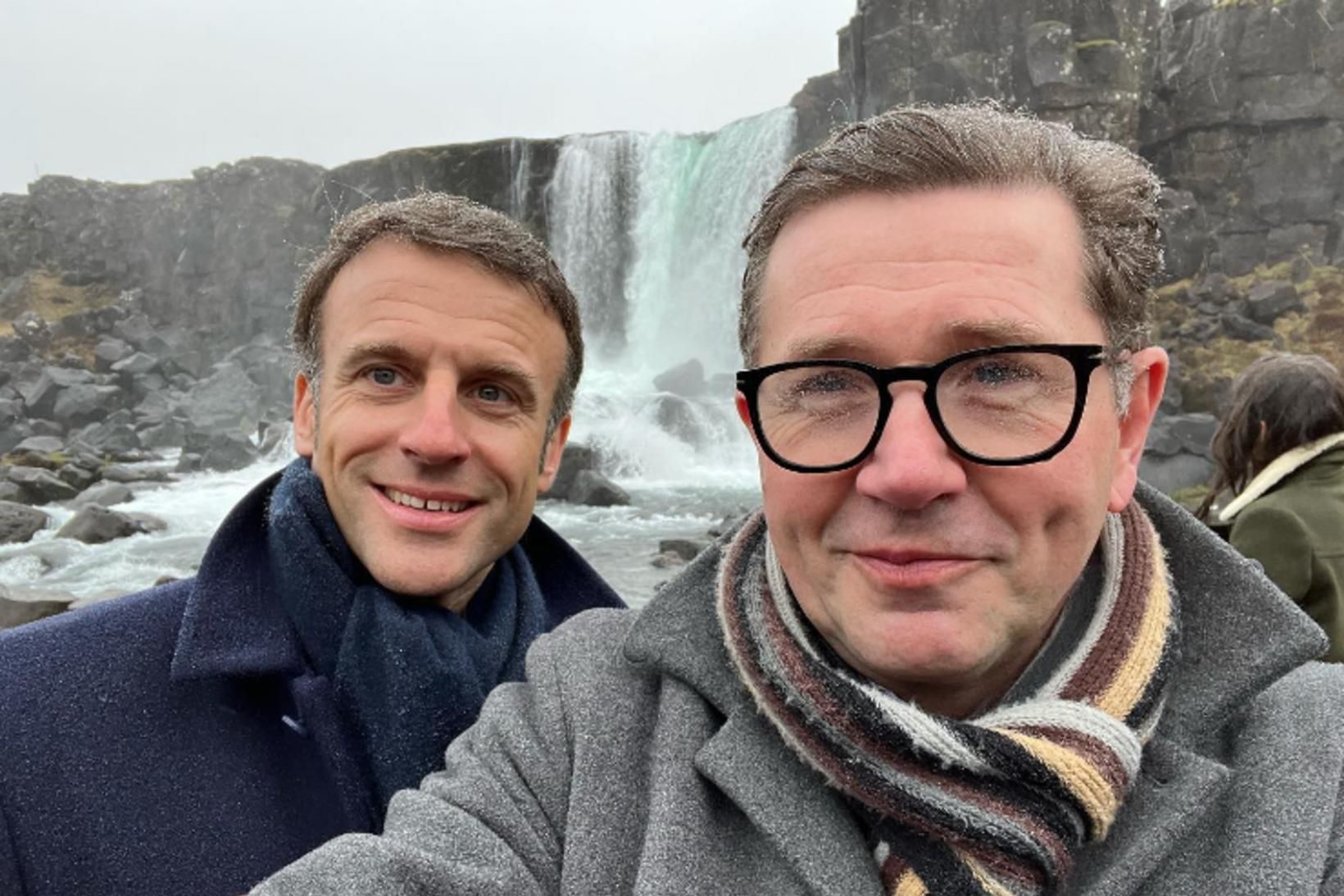 Emm­anu­el Macron og Dúi Landmark á Þingvöllum í morgun.