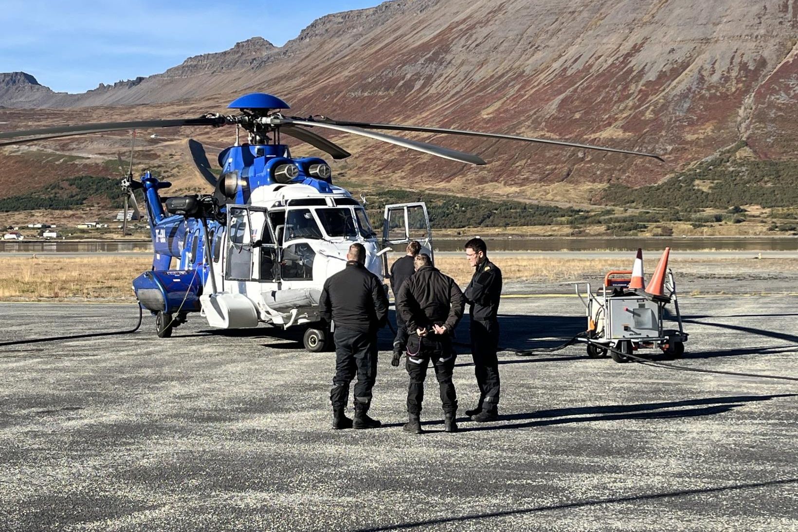 Þyrla Landhelgisgæslunnar á Vestfjörðum í dag.