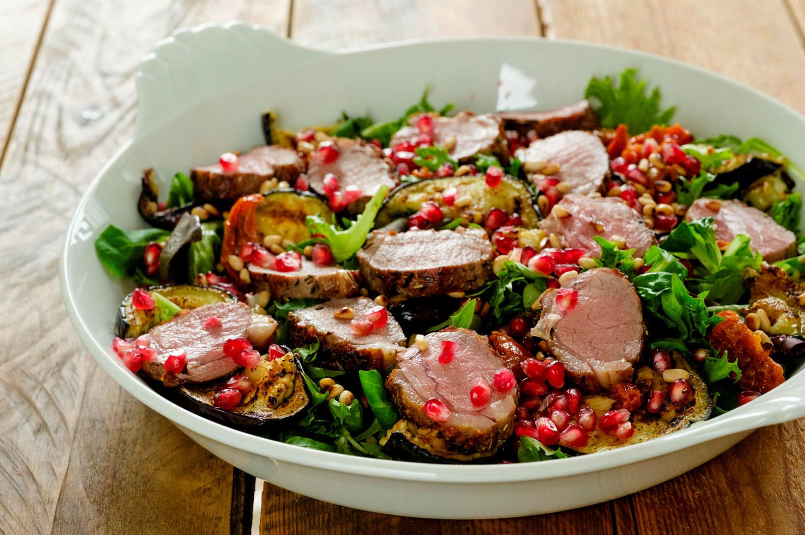 Salat vikunnar er sumarlegt með lambafille og eggaldin

