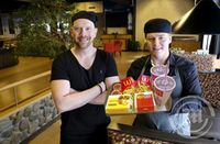 Simmi og Jói opna McDonalds (1. apríl)