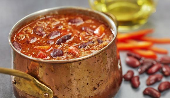 Ómótstæðilegt chili con carne með salati og avókadó