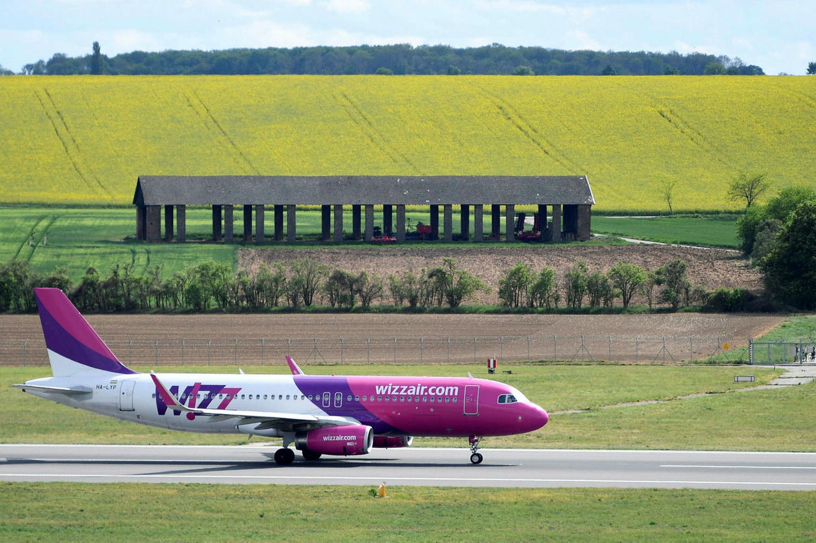 Þota frá Wizz Air í flugtaki.
