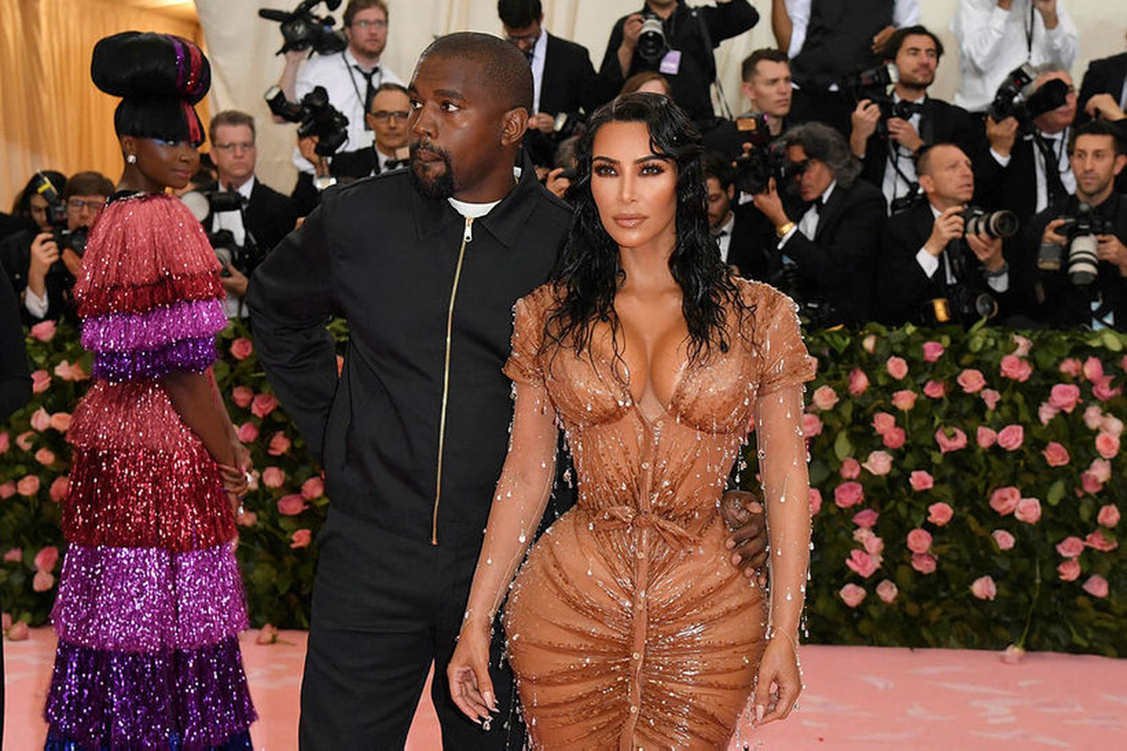 Kim Kardashian ásamt eiginmanni sínum Kanye West. Hún vakti mikla …