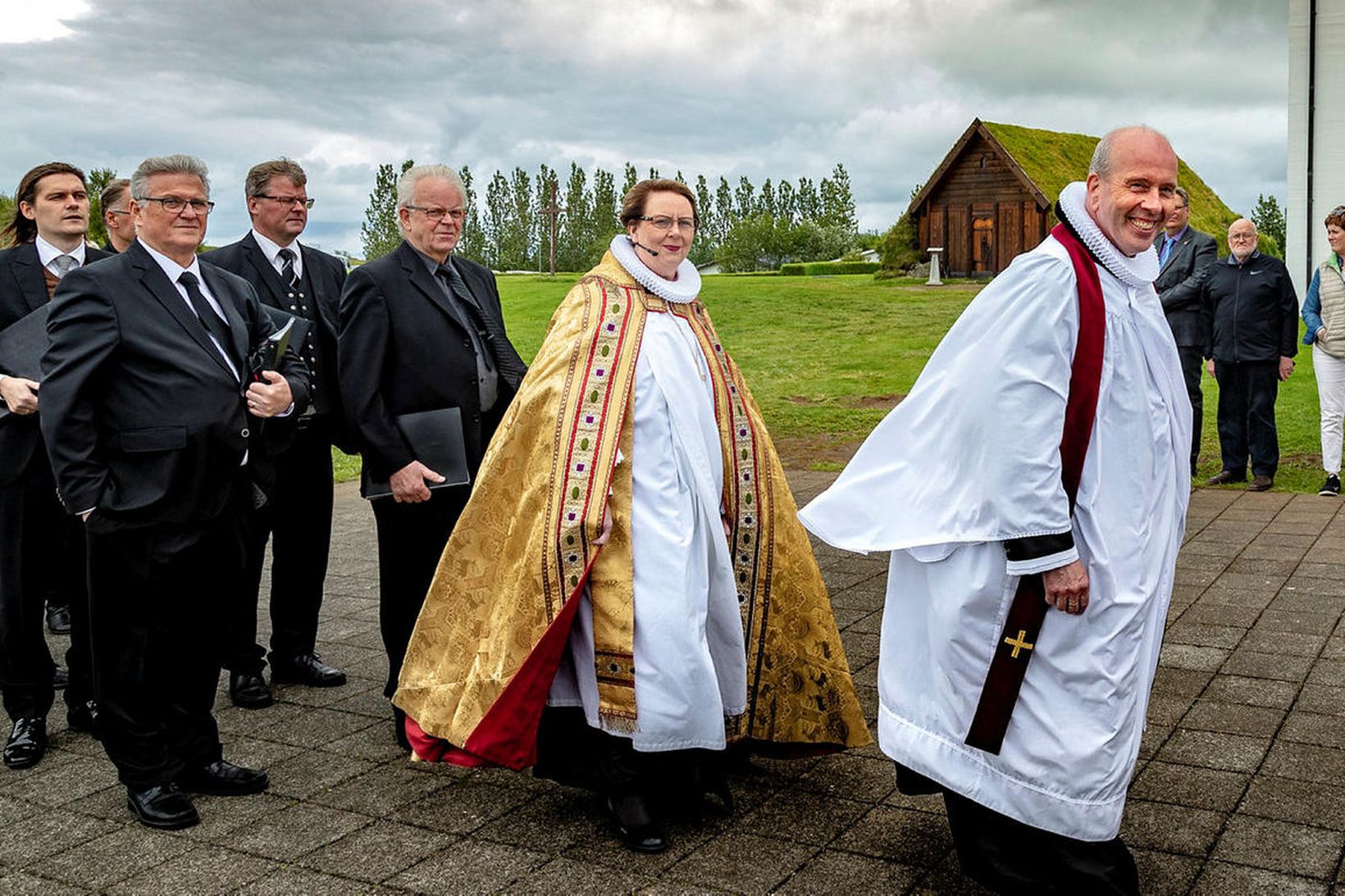 Það gustar um biskup og þjóðkirkjuna eftir úrskurð úrskurðarnefndar þjóðkirkjunnar …