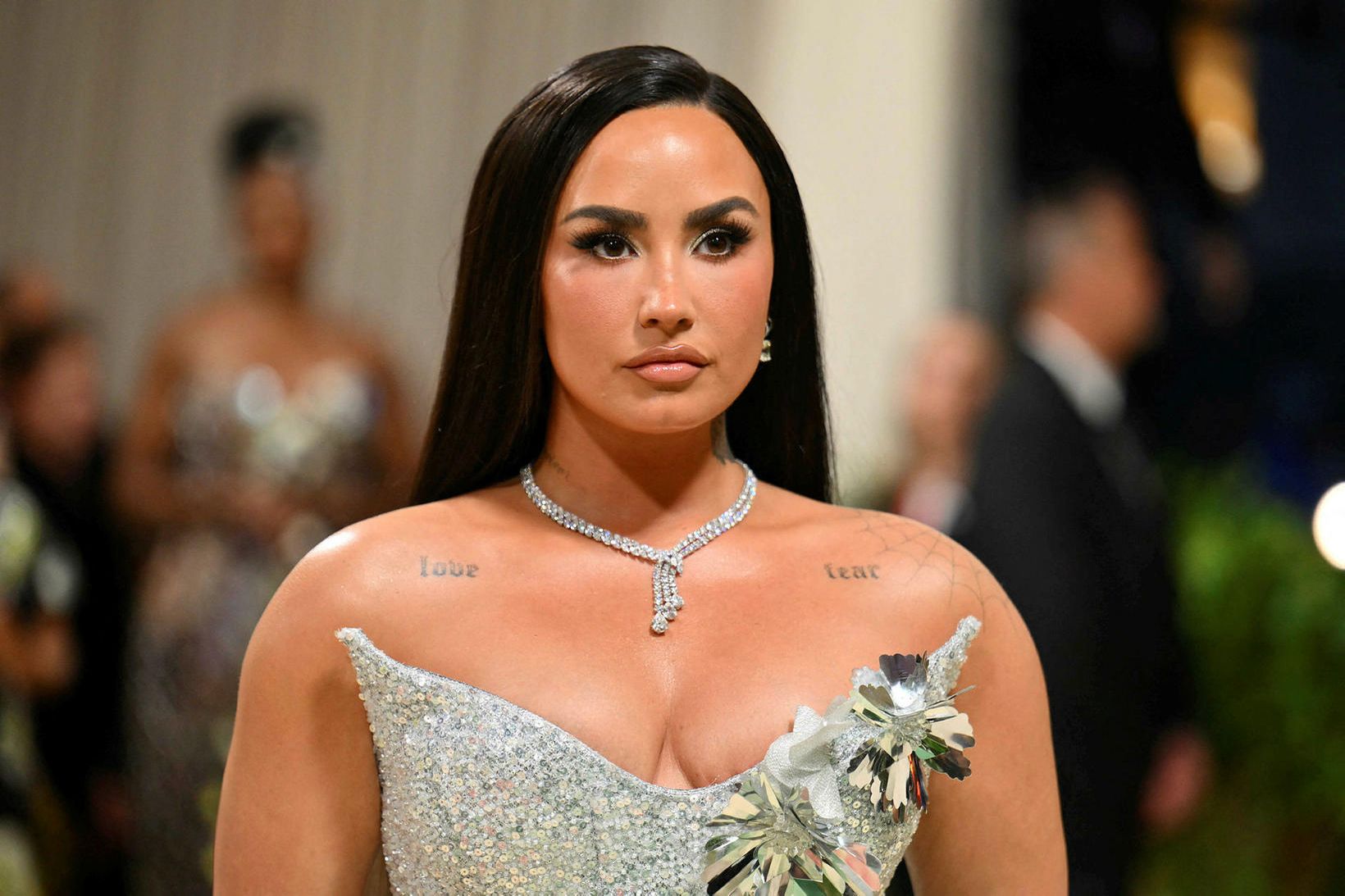 Söngkonan Demi Lovato hefur fimm sinnum verið lögð inn á …