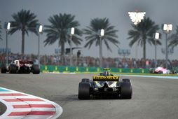 Carlos Sainz í síðasta kappakstri sínum með Renault, í Abu Dhabi.