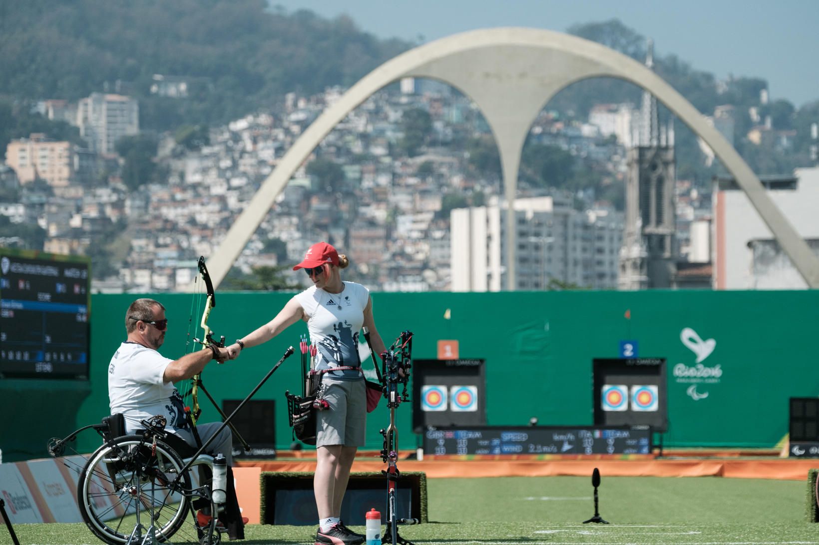 John Stubbs og Jodie Grinham við keppni á Paralympics-leikunum í …