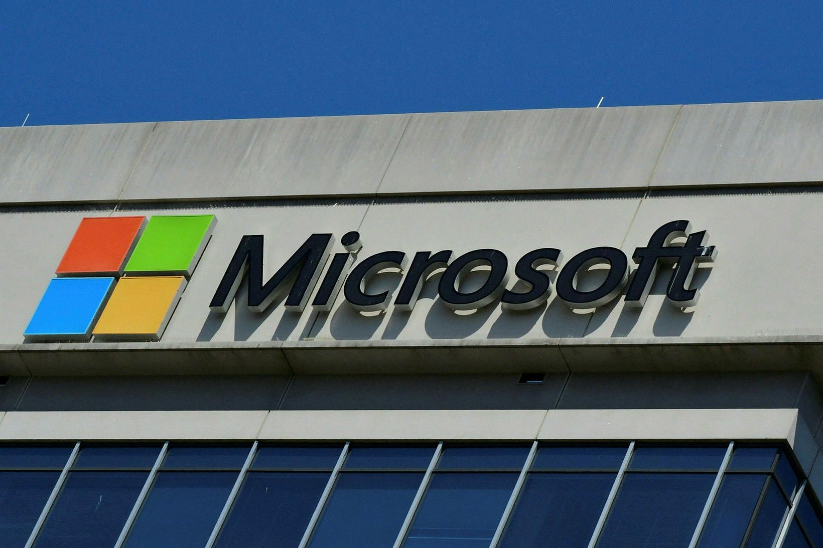 Meiri­hátt­ar kerf­is­bil­un hjá Microsoft má rekja til gallaðrar kerf­is­upp­færslu frá …