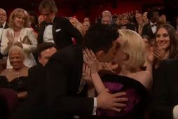 Rami Malek kyssti kærustu sína, Lucy Boynton, þegar hann vann Óskarinn.