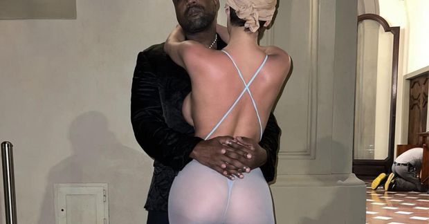 Kanye West og Bianca Censori vekja eftirtekt hvar sem þau eru.