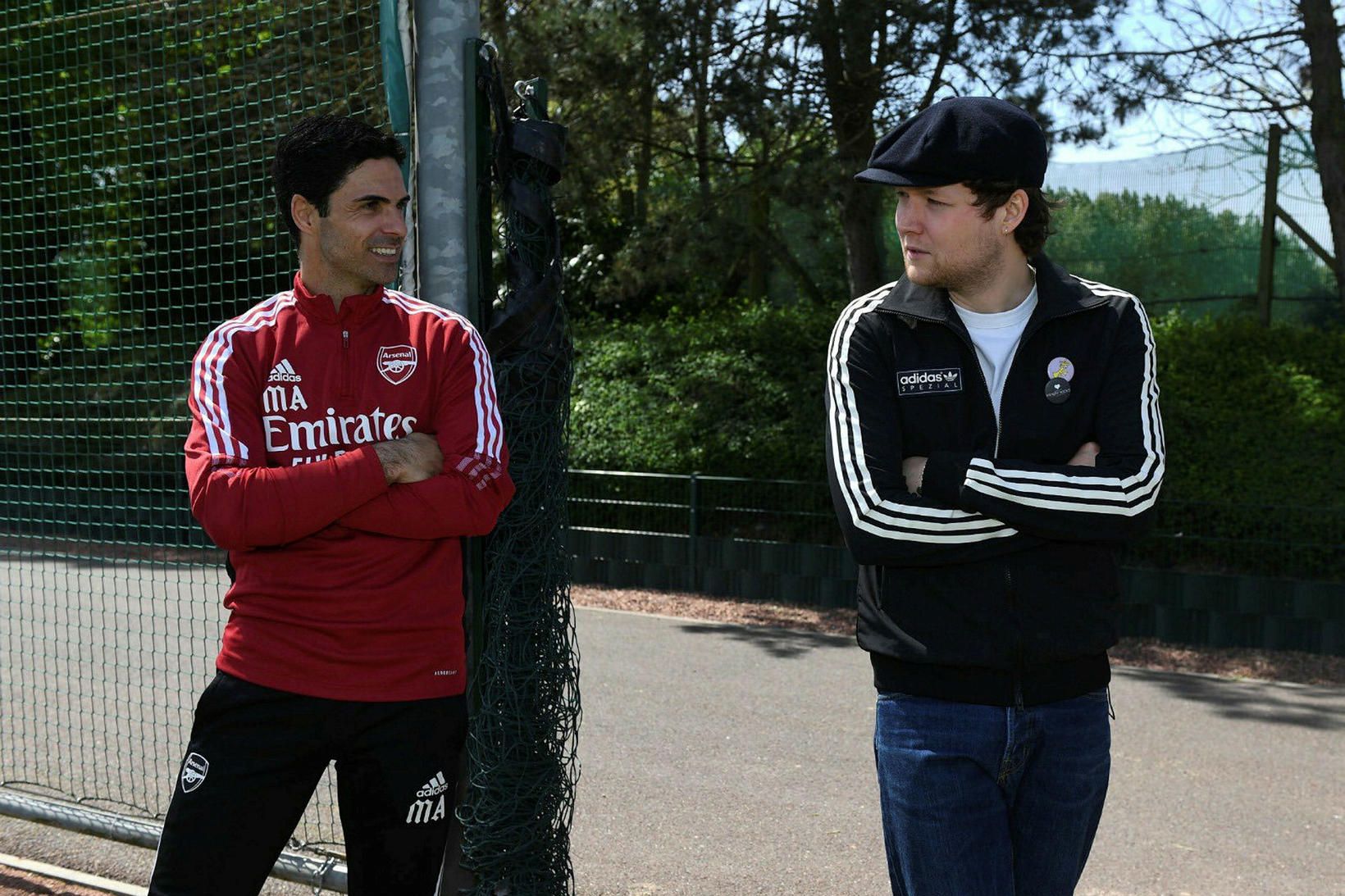 Mikel Arteta, knattspyrnustjóri Arsenal, og Louis Dunford. Arteta á stóran …