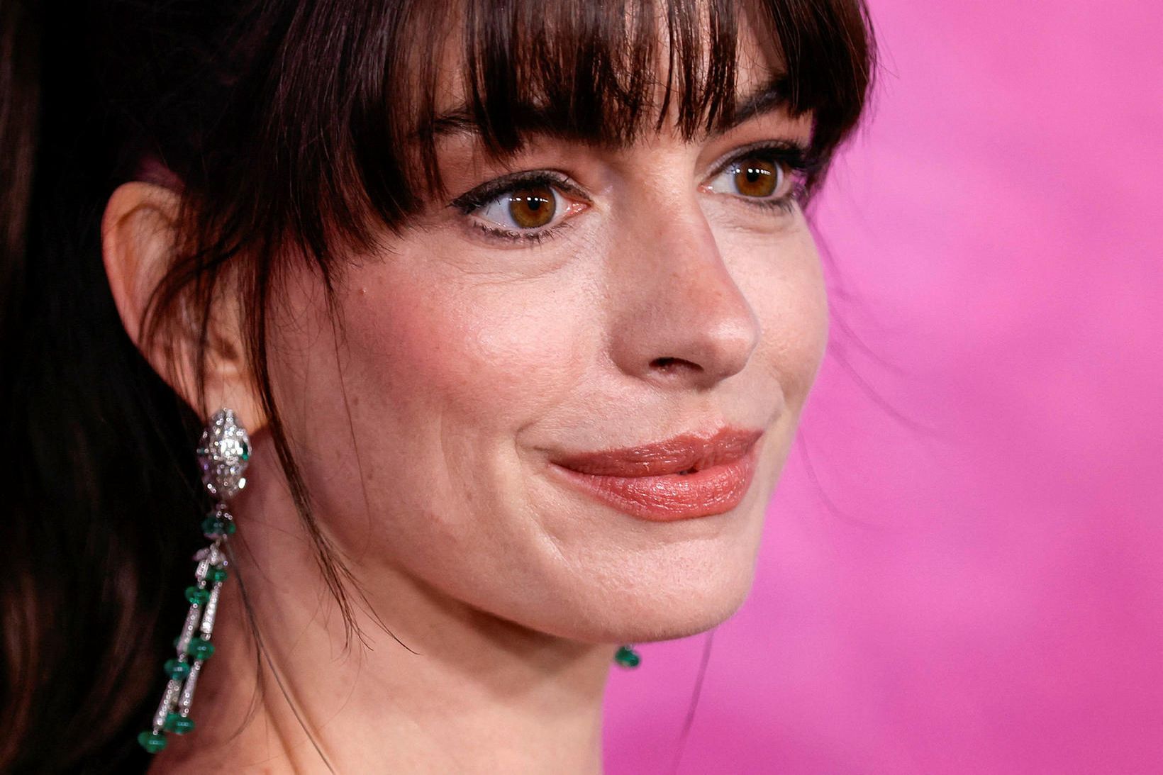 Anne Hathaway drekkur ekki vín og er ánægð með lífið.