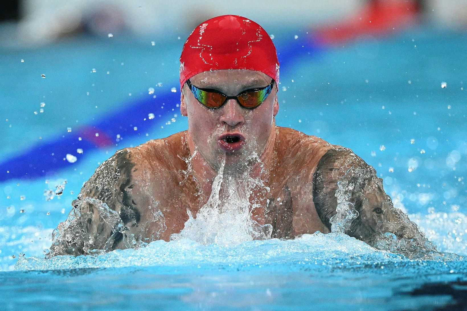 Adam Peaty er breskur sundmaður sem keppir á leikunum.