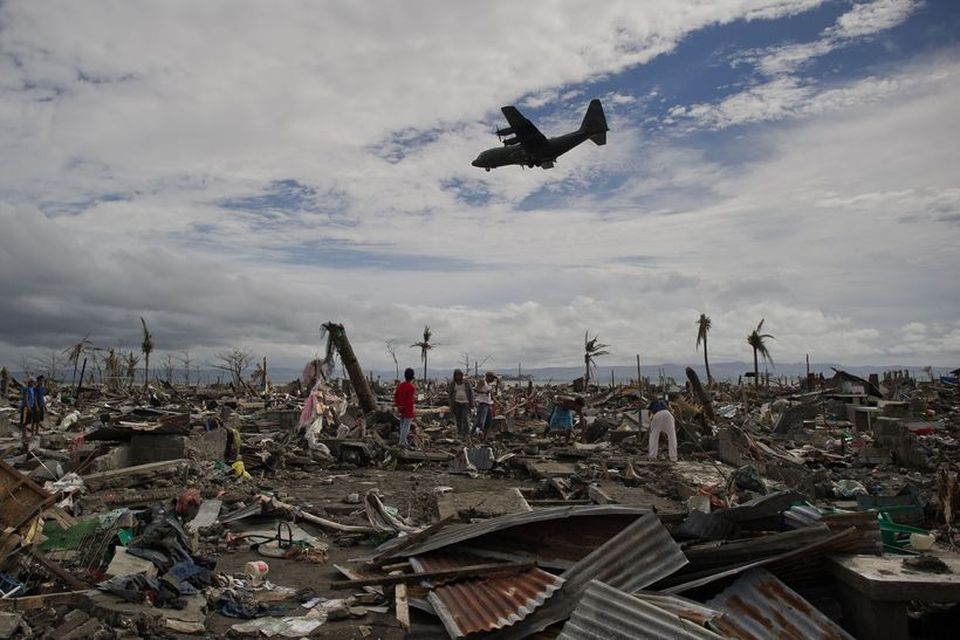Frá borginni Tacloban á Filippseyjum í gær.