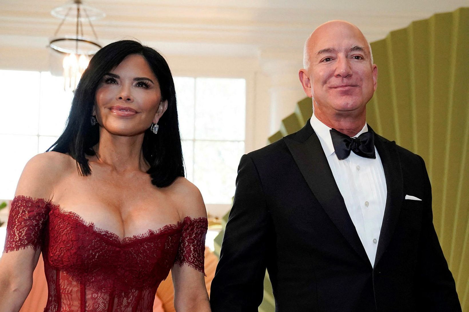 Lauren Sanchez og Jeff Bezos kunna að njóta lífsins.