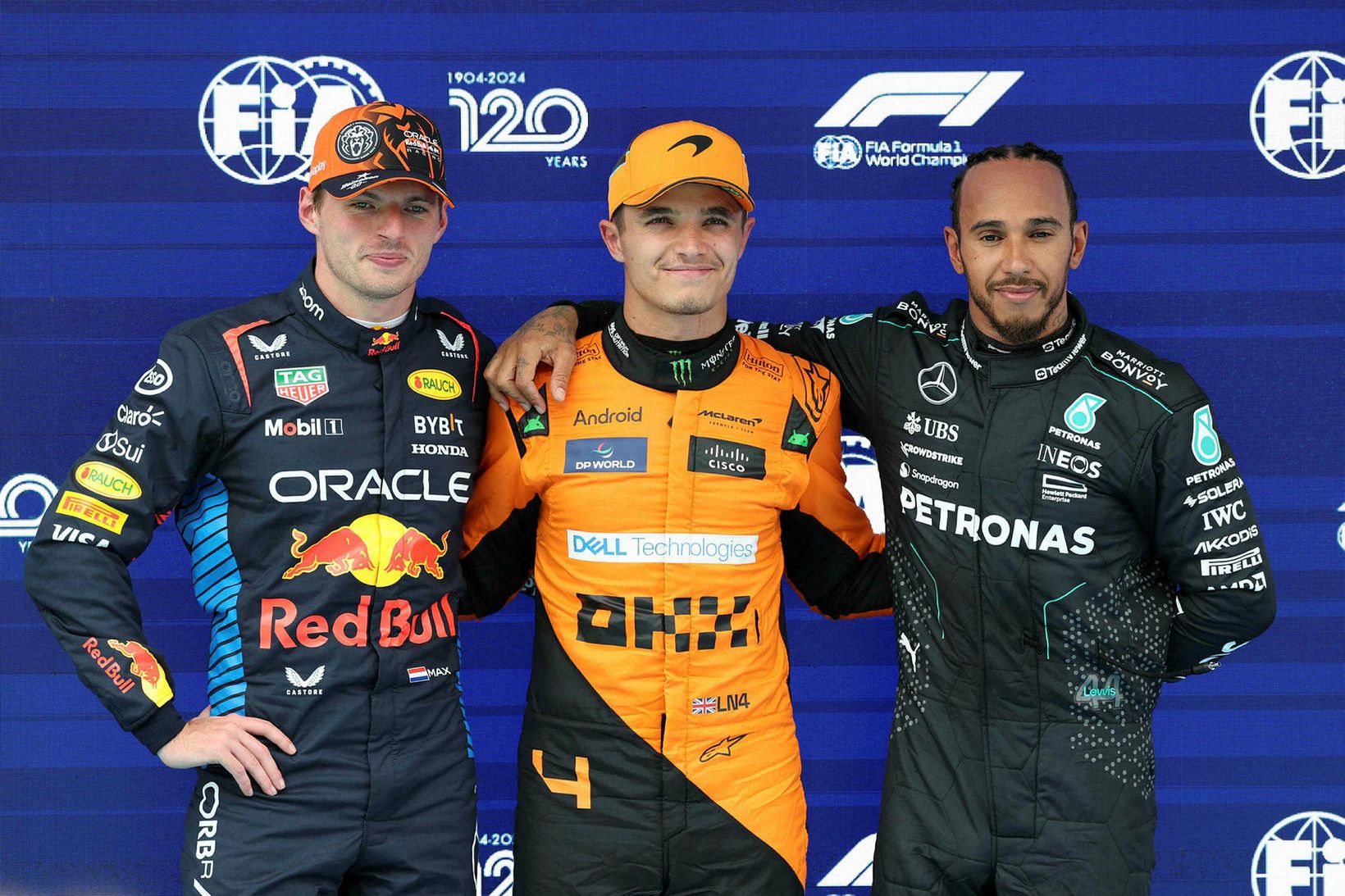 Max Verstappen, Lando Norris og Lewis Hamilton eftir keppnina í …