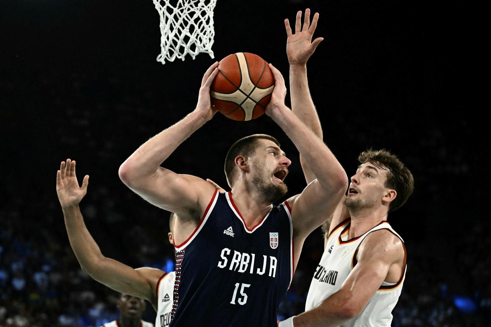 Nikola Jokic átti frábæran dag með serbneska landsliðinu.