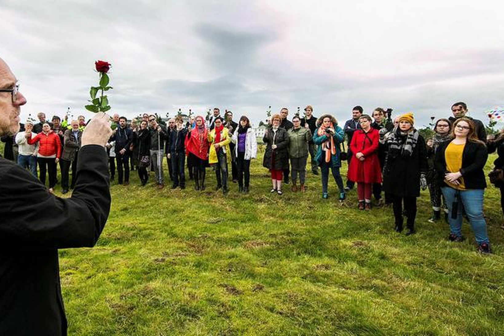 Ungir jafnaðarmenn efna í dag til árlegrar minningarathafnar um voðaverkin …