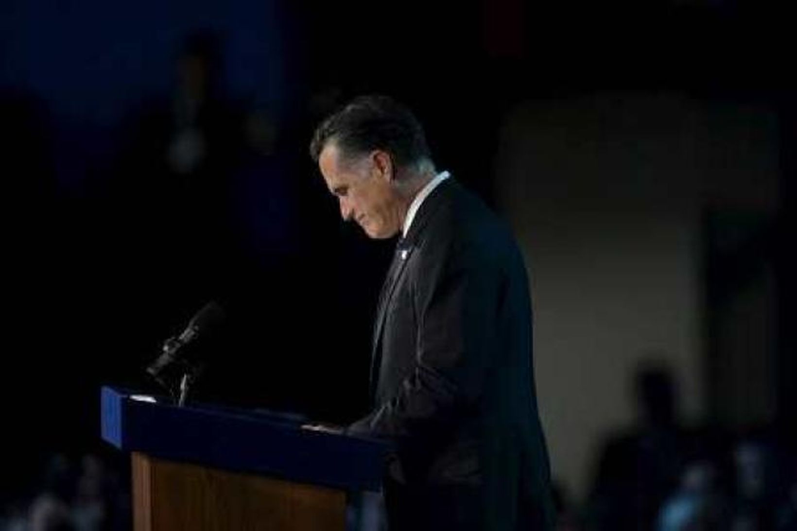 Mitt Romney viðurkenndi ósigur sinn í nótt.