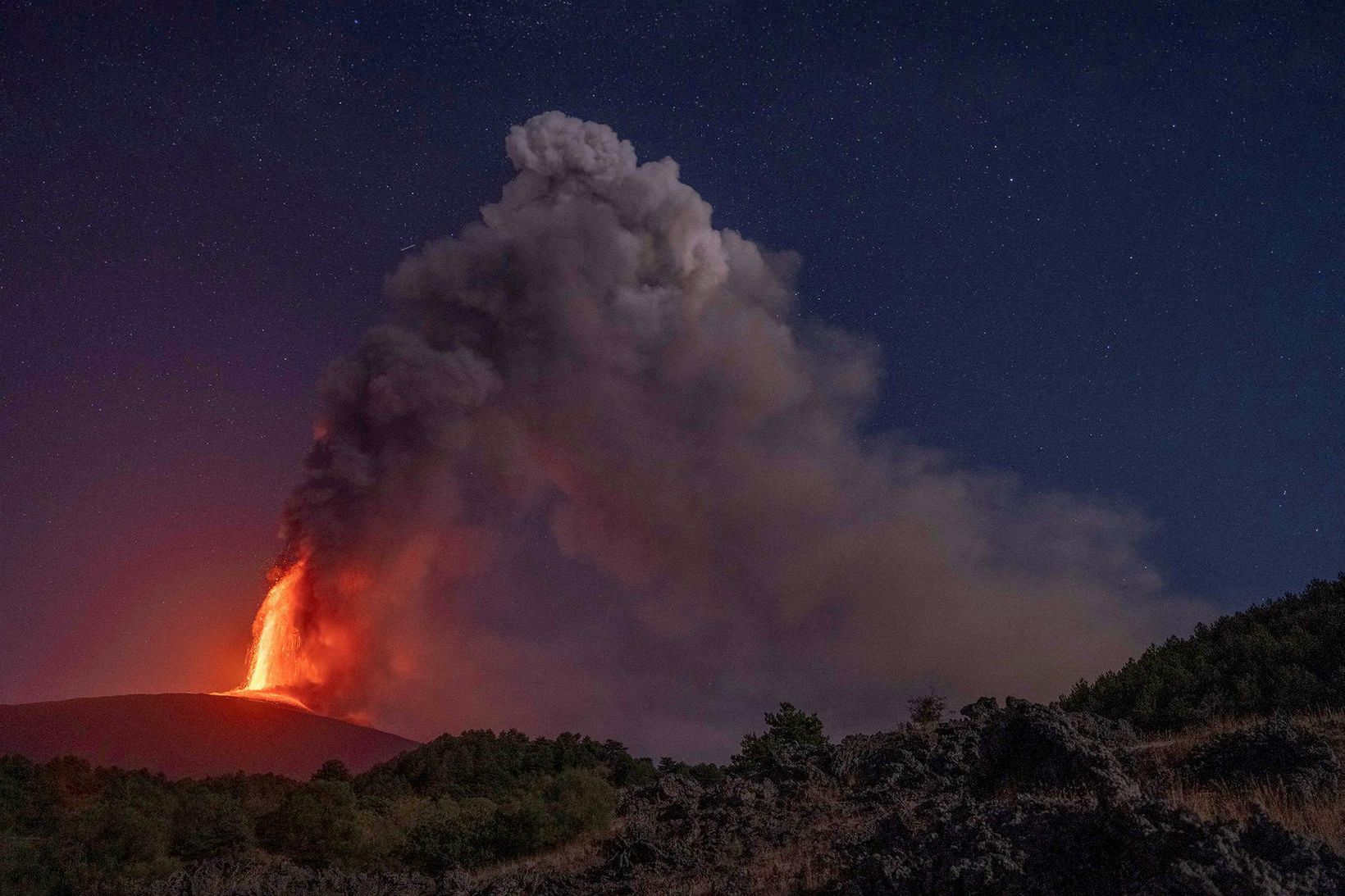 Eldgos í Etnu 15. júlí.