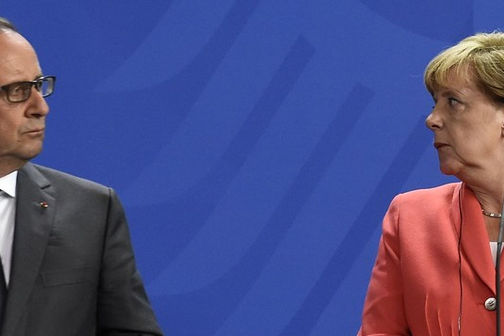 Francois Hollande og Angela Merkel.