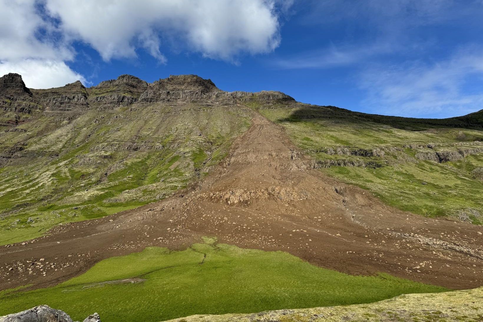 Þröstur segir upphaf skriðunnar í 400 til 500 metra hæð.