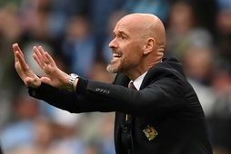 Erik ten Hag er talinn líklegri en áður til að halda áfram hjá Manchester United.