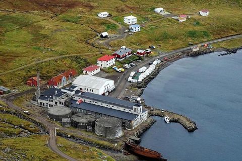 Báðar leiðir frá Dúpavík eru nú færar.