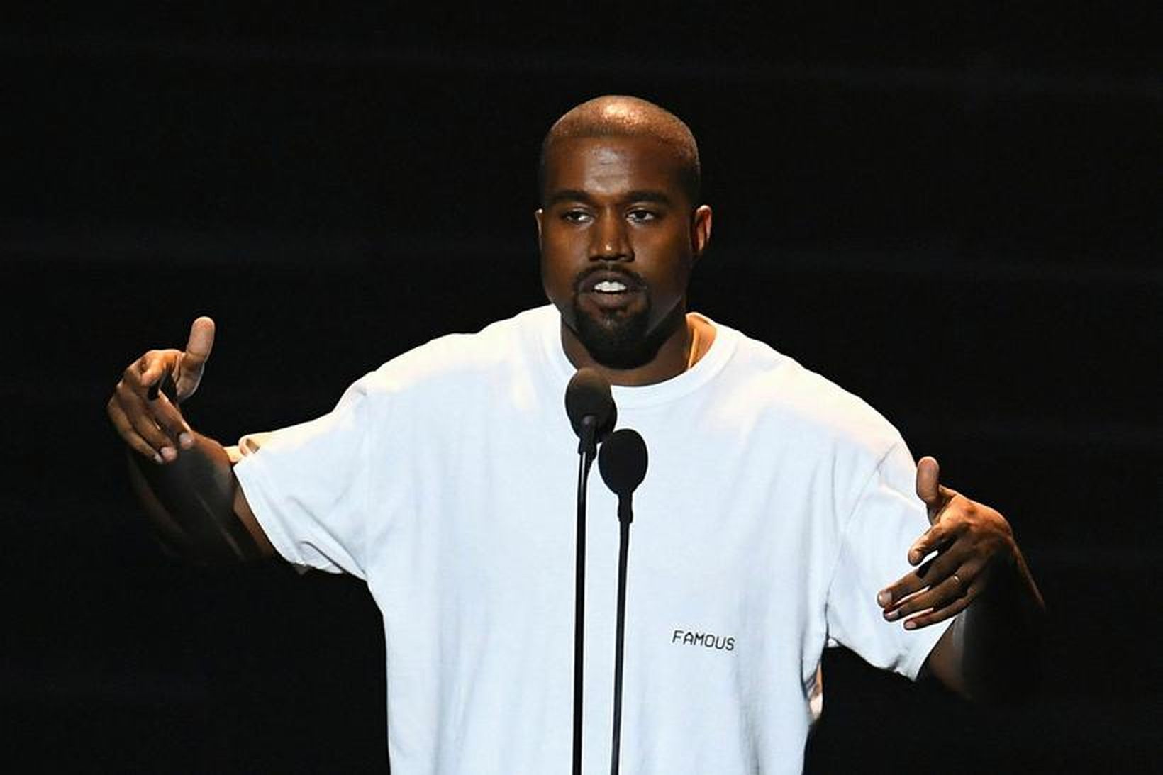 Kanye West var lagður inn á spítala sökum andlegra veikinda.