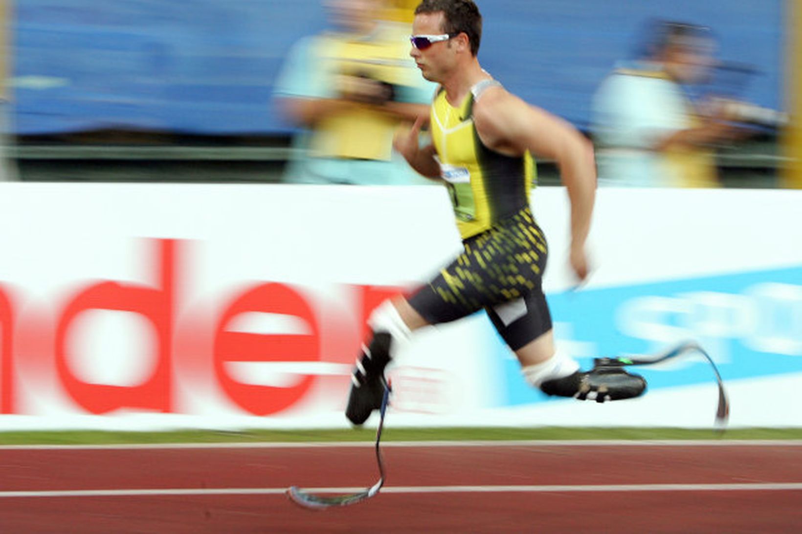 Oscar Pistorius á fleygiferð á hlaupabrautinni.