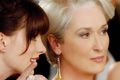 Tískuheimurinn Hathaway og Streep í fyrri myndinni frá árinu 2006.