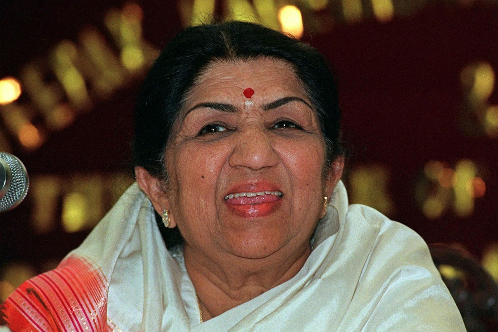 Lata Mangeshkar árið 1999.