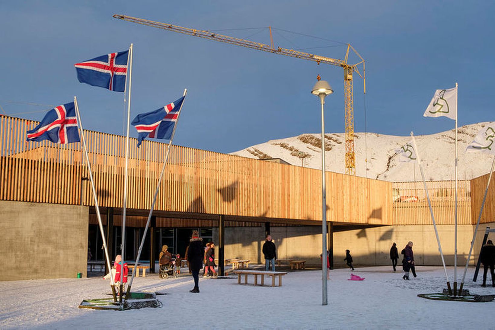 Stjórnendur Helgafellsskóla hafa fengið á sig töluverða gagnrýni síðustu daga.